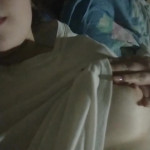 ˸  